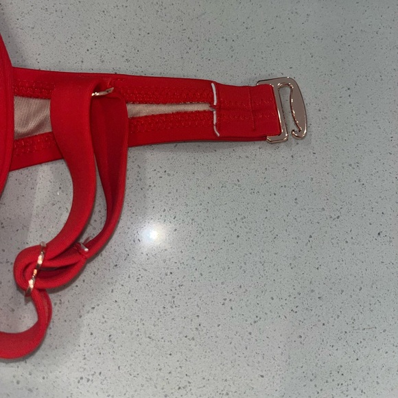 Red Bikini Top ❤️ - Picture 10 of 10